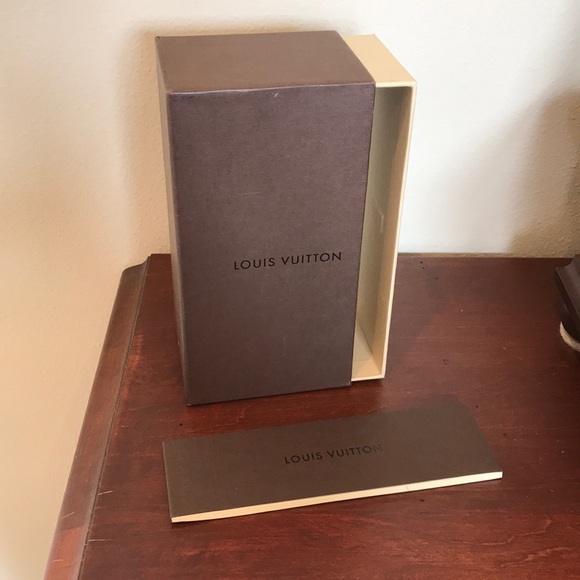 Louis Vuitton Other - Louis Vuitton cardboard sunglasses box